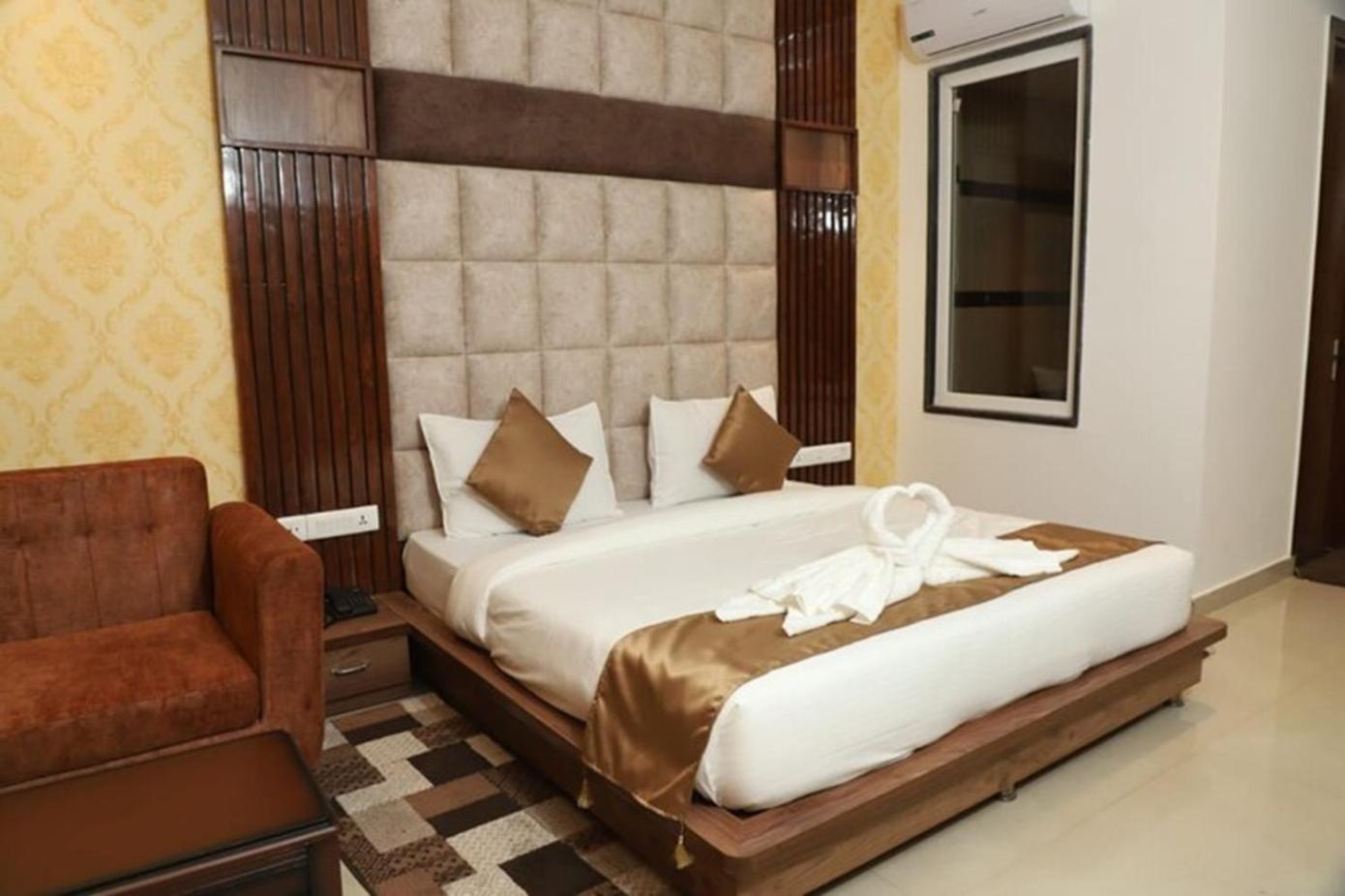 Rr Hotel & Resort 다람샬라 외부 사진