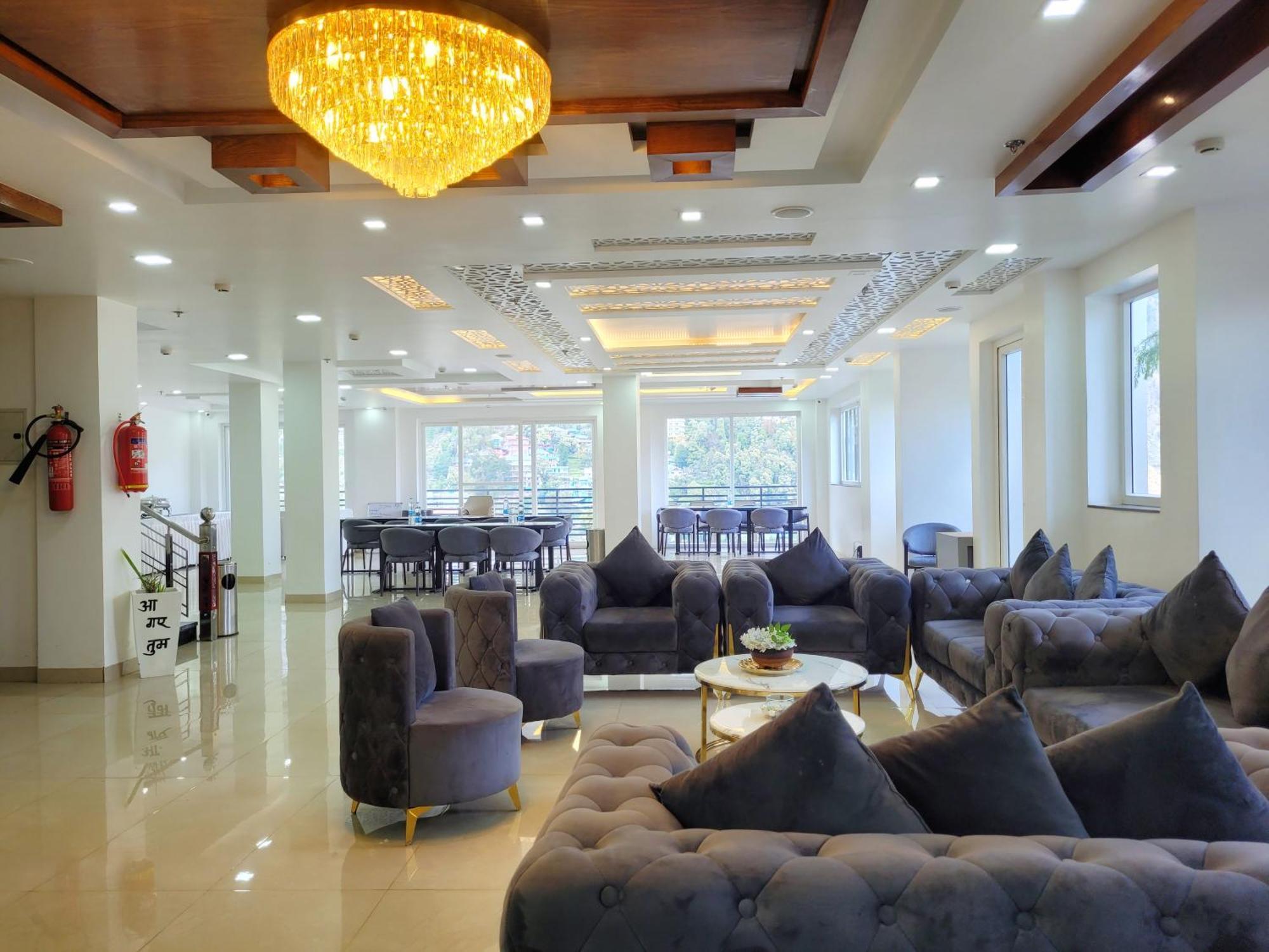 Rr Hotel & Resort 다람샬라 외부 사진