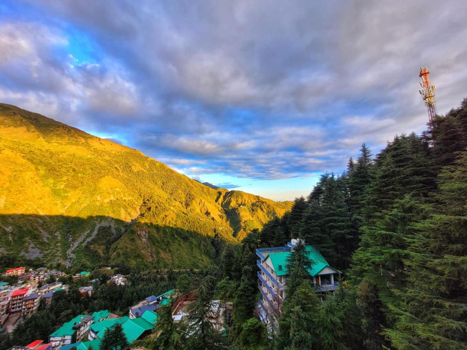 Rr Hotel & Resort 다람샬라 외부 사진